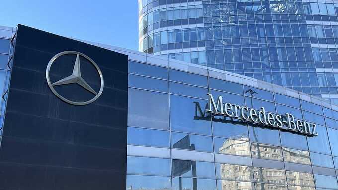  Mercedes-Benz        