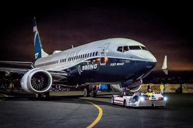  Boeing 737 MAX      