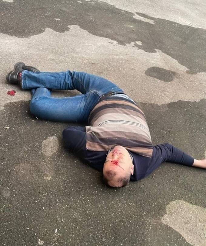 В Москве высокопоставленный сотрудник Следственного комитета выпал с четвертого этажа tidttiqzqiqkdkmp qhiukiuiqxukrt